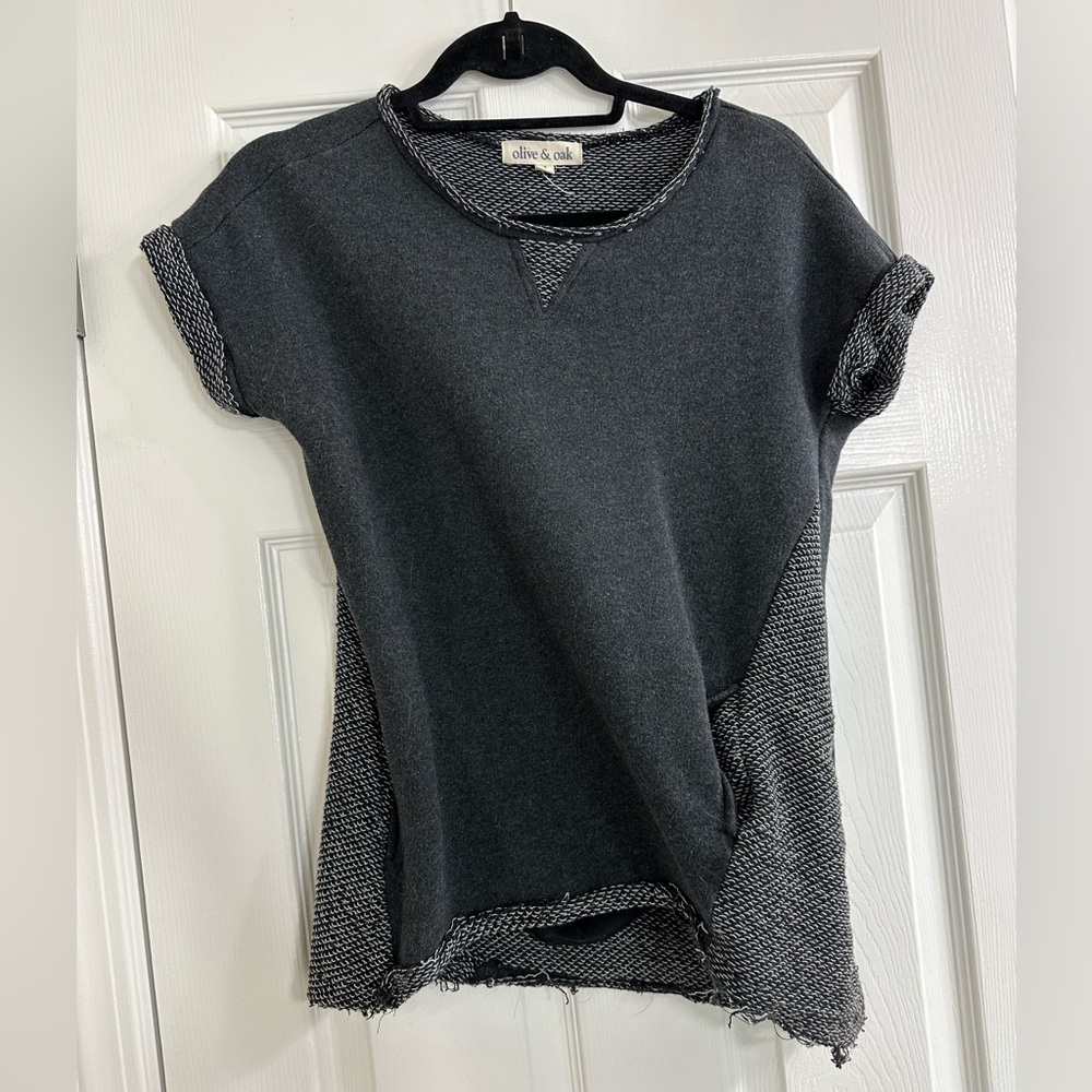 Olive and Oak sweater shirt